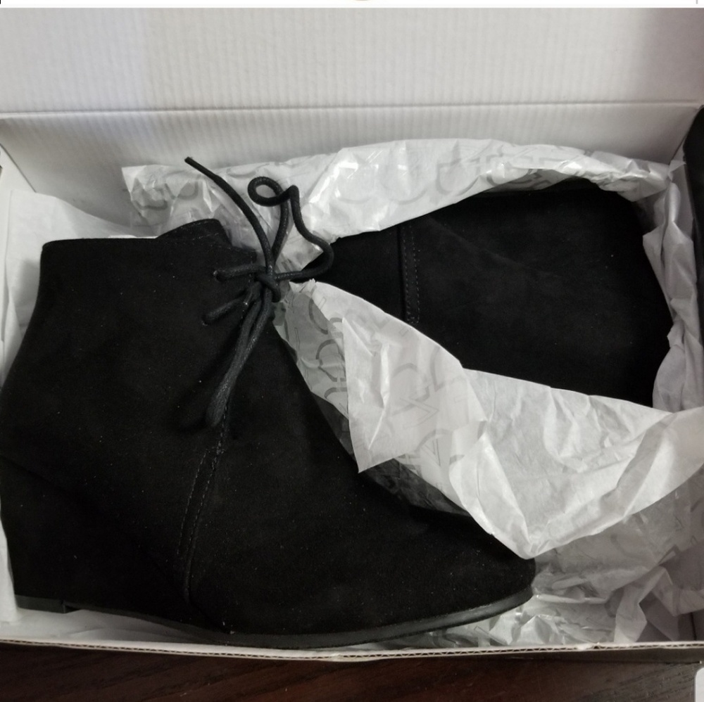 NEW DIRECTIONS Cedar Booties Ankle Boots - Picture 6 of 7